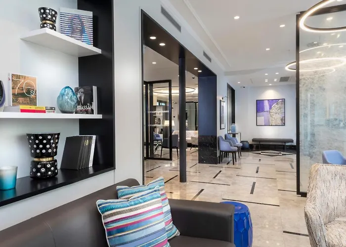 Hotel Montfleuri Parigi