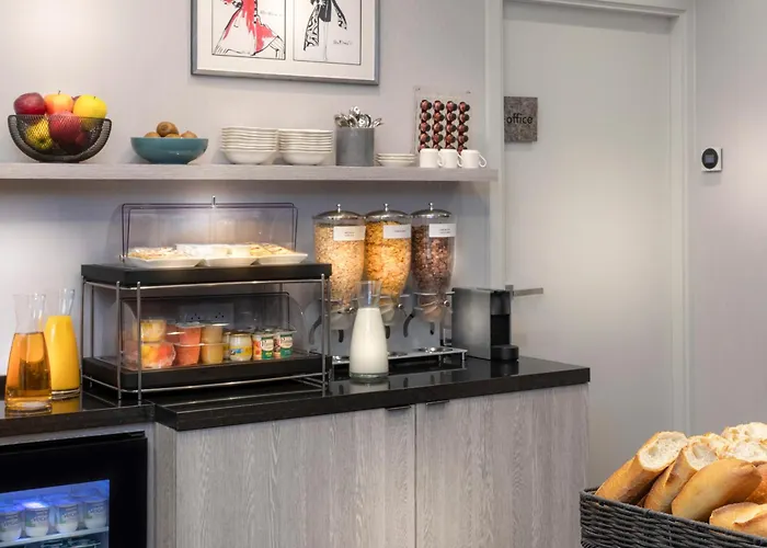 Отель Montfleuri