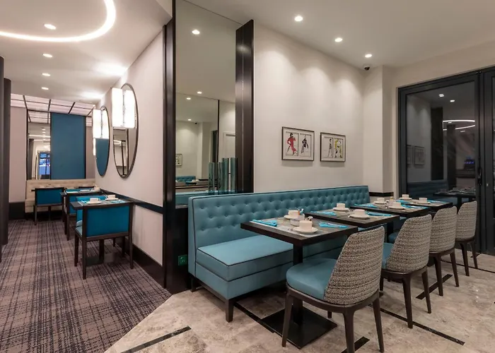 Hotel Montfleuri Paris